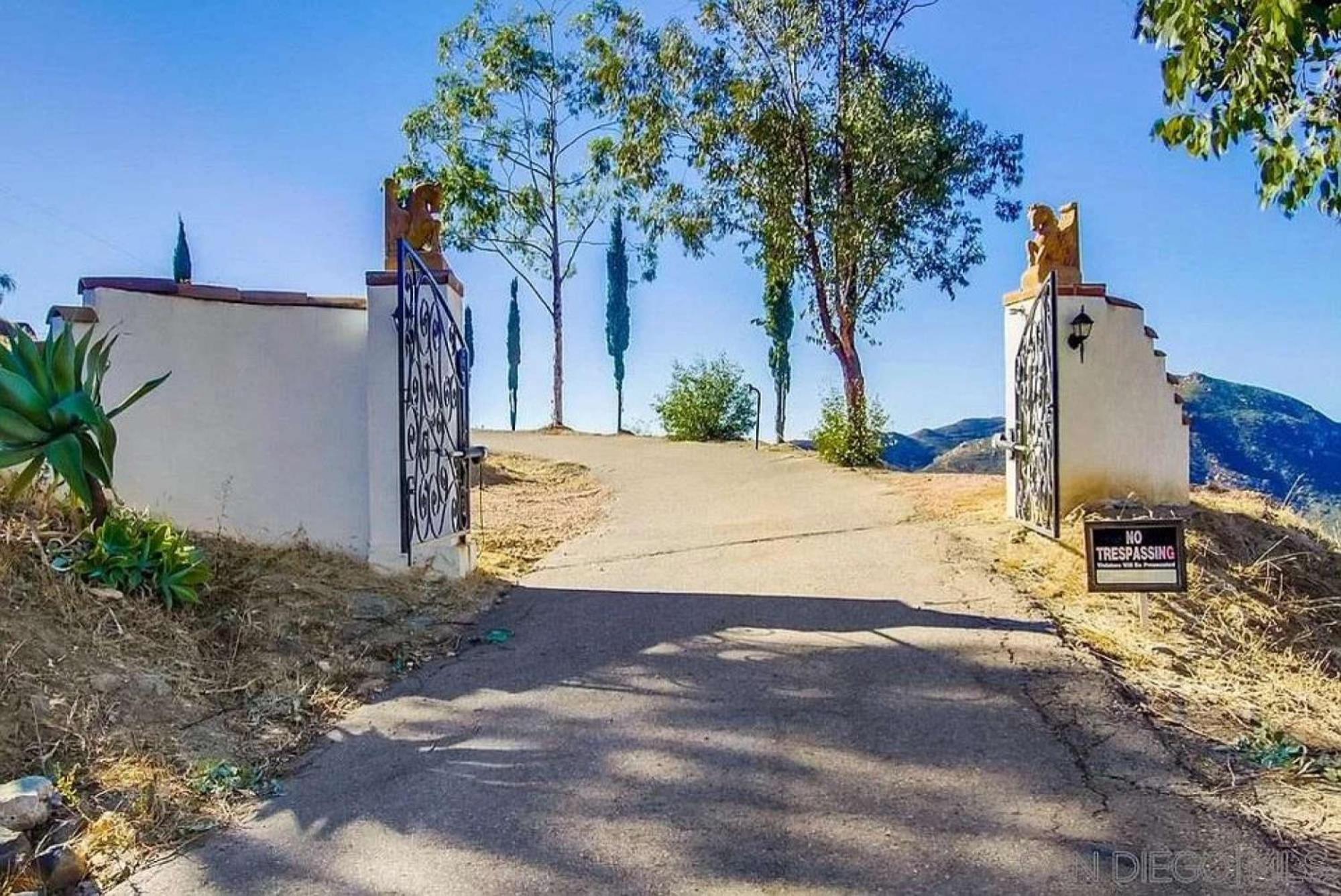 Private Home On 10 Acres - Heated Salt Pool & Jacuzzi, Mountain & City Views, Horseshoes, Basketball, Bbq, Golf Putting, Foosball, Croquet, Bose Stereo, White Cotton Bedding - Hilltop Hacienda, Pool Heat Optional Jamul Экстерьер фото