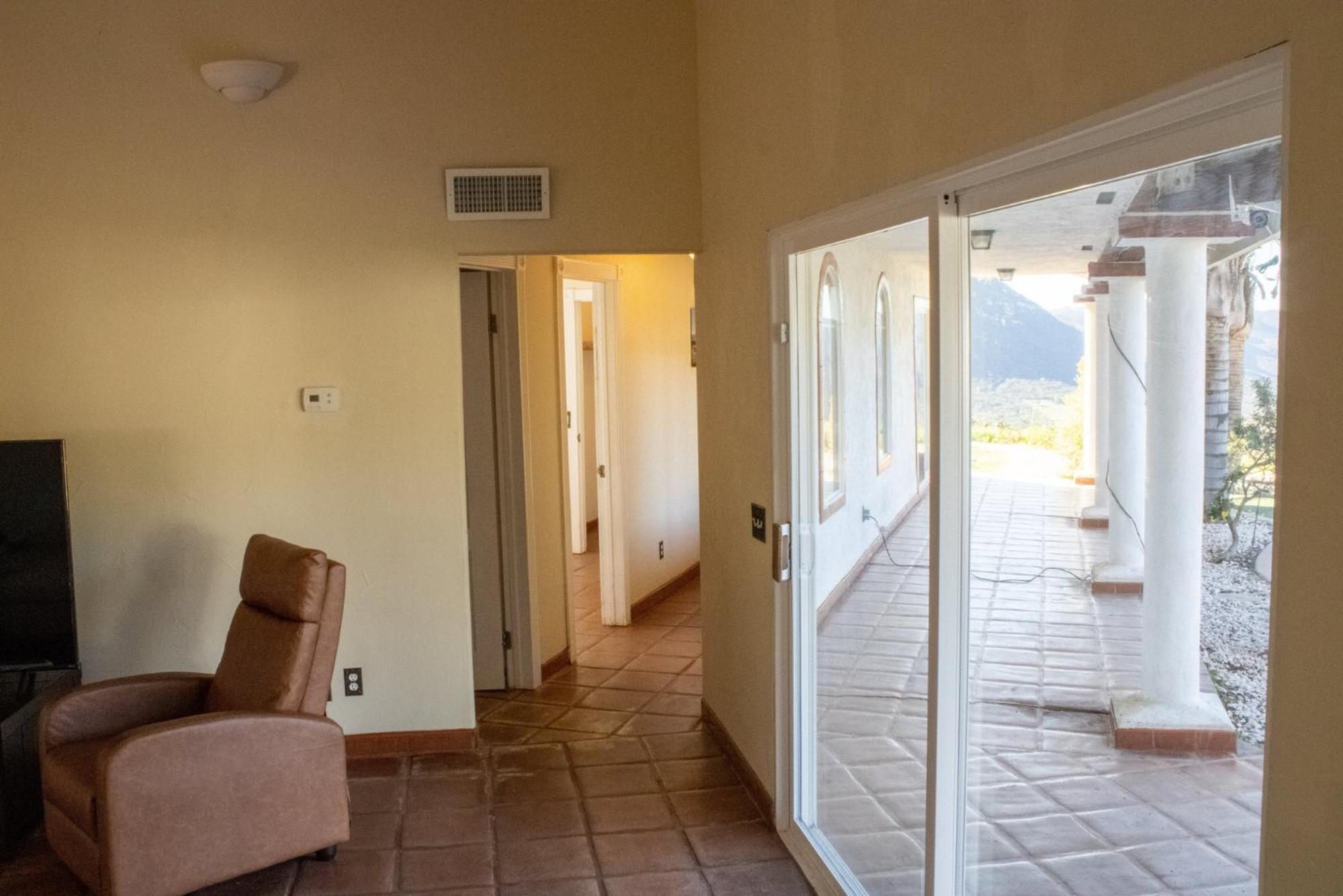 Private Home On 10 Acres - Heated Salt Pool & Jacuzzi, Mountain & City Views, Horseshoes, Basketball, Bbq, Golf Putting, Foosball, Croquet, Bose Stereo, White Cotton Bedding - Hilltop Hacienda, Pool Heat Optional Jamul Экстерьер фото