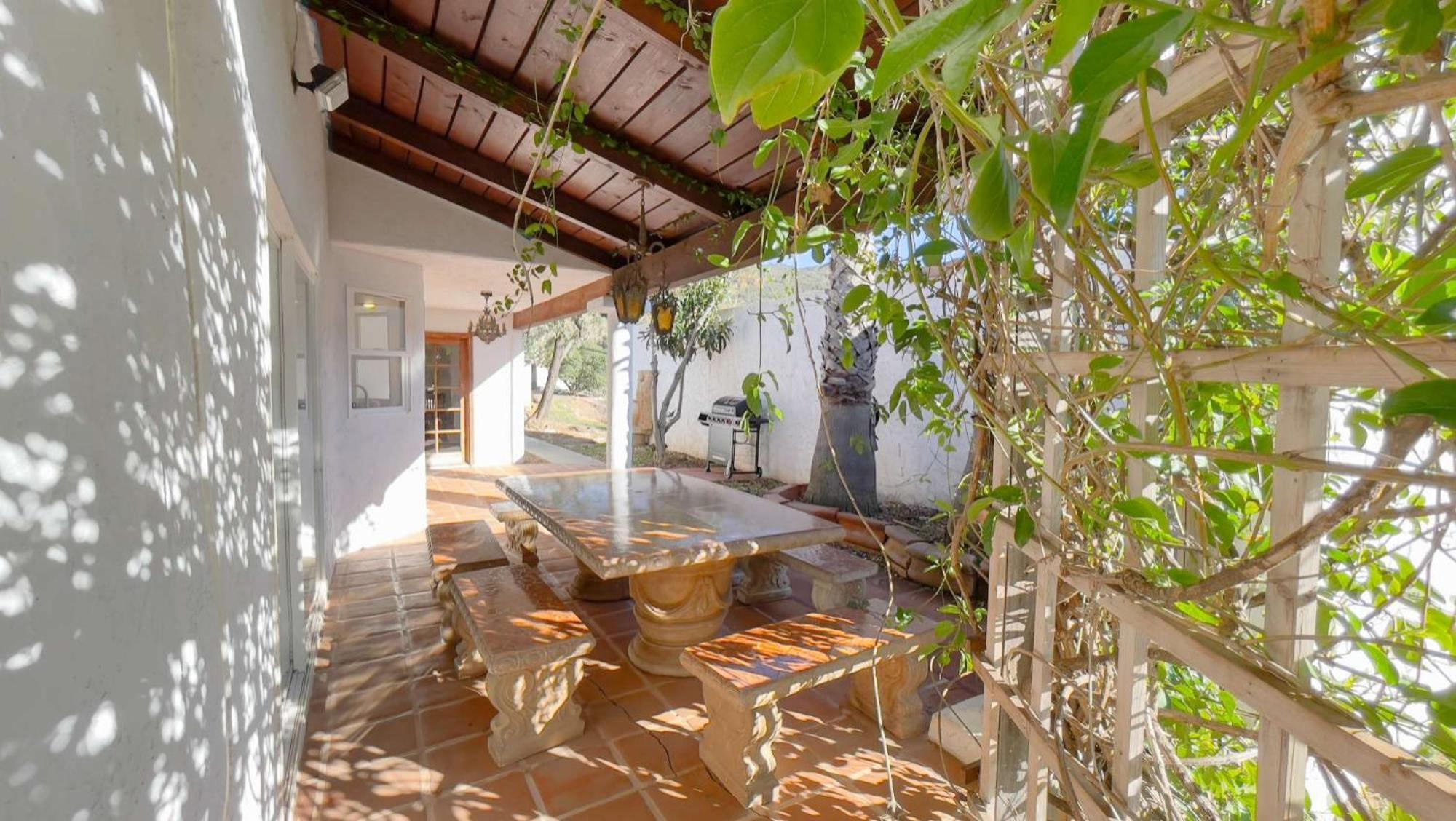 Private Home On 10 Acres - Heated Salt Pool & Jacuzzi, Mountain & City Views, Horseshoes, Basketball, Bbq, Golf Putting, Foosball, Croquet, Bose Stereo, White Cotton Bedding - Hilltop Hacienda, Pool Heat Optional Jamul Экстерьер фото